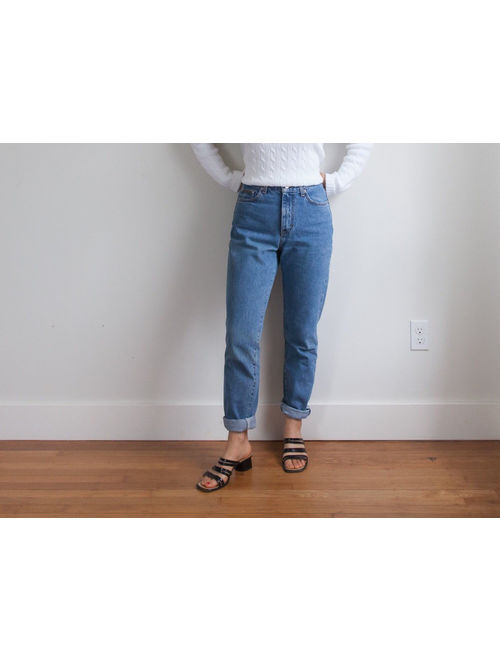 vintage mom jeans / Calvin Klein high waist jeans / fitted tapered denim / waist 26"/ 26x31