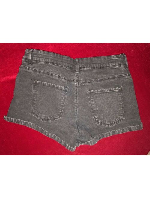 The Classic Mid Rise Womens Size 6 Jean Shorts