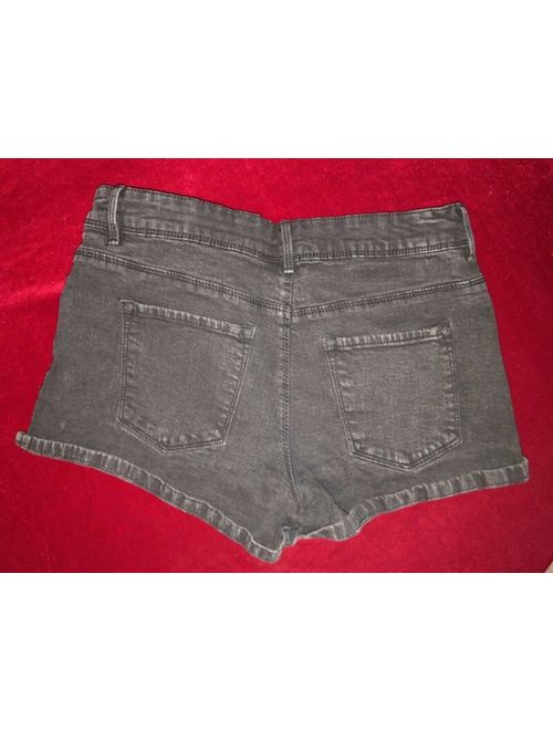 The Classic Mid Rise Womens Size 6 Jean Shorts