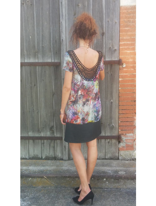 Shift Dress / right and flowery lace back.14015.