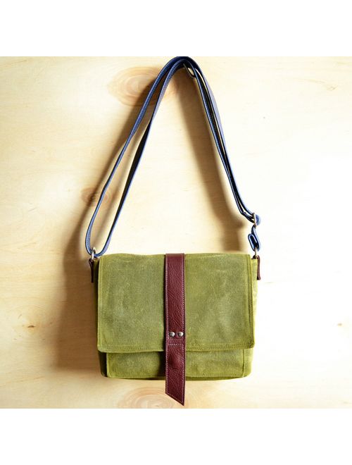 Crossbody Everyday Purse, Waxed Canvas Leather Bag, Womens Small Satchel, Mini Pocketbook, Minimalist Messenger - The Davy Bag in Moss Green