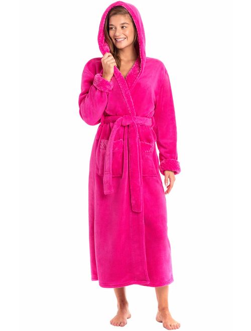 Alexander Del Rossa Women’s Robe, Plush Fleece Hooded Bathrobe with Two Large Front Pockets