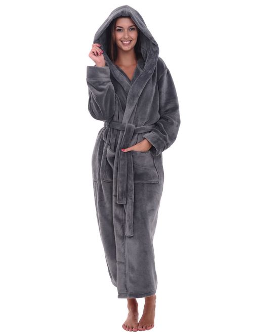 Alexander Del Rossa Women’s Robe, Plush Fleece Hooded Bathrobe with Two Large Front Pockets