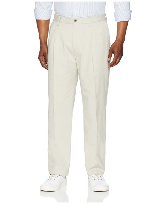 Amazon Essentials Men's Classic-Fit Wrinkle-Resistant Pleated Chino Pant