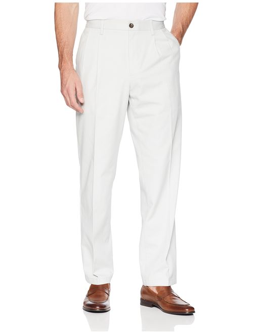 Amazon Essentials Men's Classic-Fit Wrinkle-Resistant Pleated Chino Pant