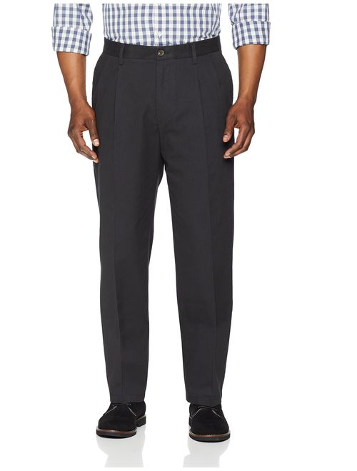 Amazon Essentials Men's Classic-Fit Wrinkle-Resistant Pleated Chino Pant