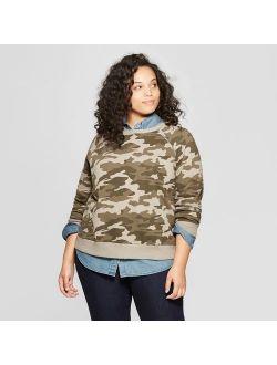 Women's Plus Size Long Sleeve Crew Neck Camo Print Sweatshirt - Universal Thread™ Green