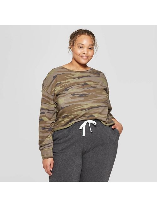 Women's Plus Size Camo Print Cropped Crewneck Lounge Sweatshirt - Colsie&#153; Green