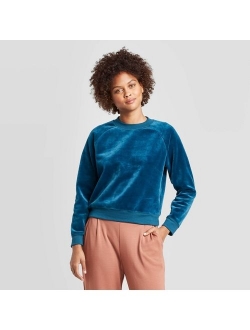 Women's Regular Fit Crewneck Velour Pullover - A New Day