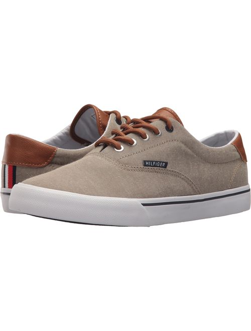 Tommy Hilfiger Men's Phero Sneaker