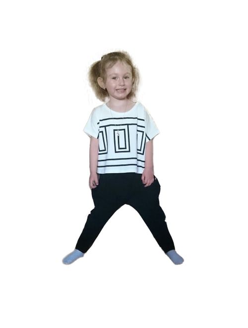 Adorable Cute Girls Clothing Set 2pcs Outfits Short Sleeve Top and Black Harem Pants Size 2-14