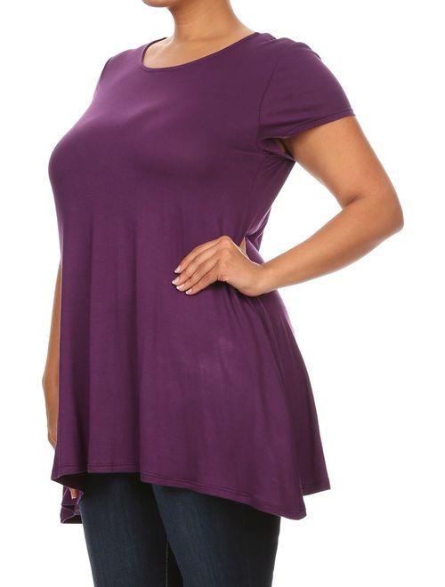 Women's PLUS trendy style, solid, short sleeve side pocket tunic top.