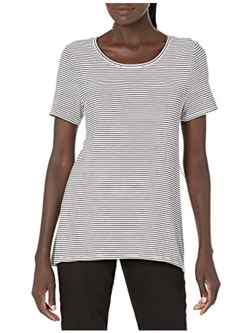 Amazon Essentials Women's Short-Sleeve Scoopneck Swing Tee