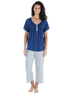 PajamaMania Women's Sleepwear Stretchy Knit Short Sleeve Top and Capri Pant Pajama Set