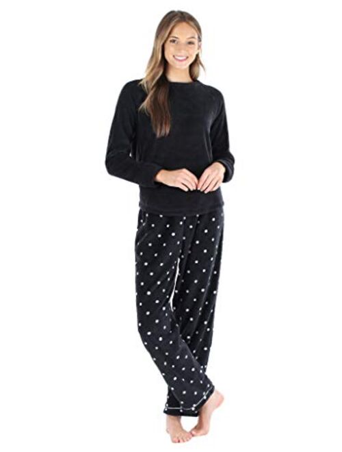 PajamaMania Women's Fleece Long Sleeve Pajamas PJ Set