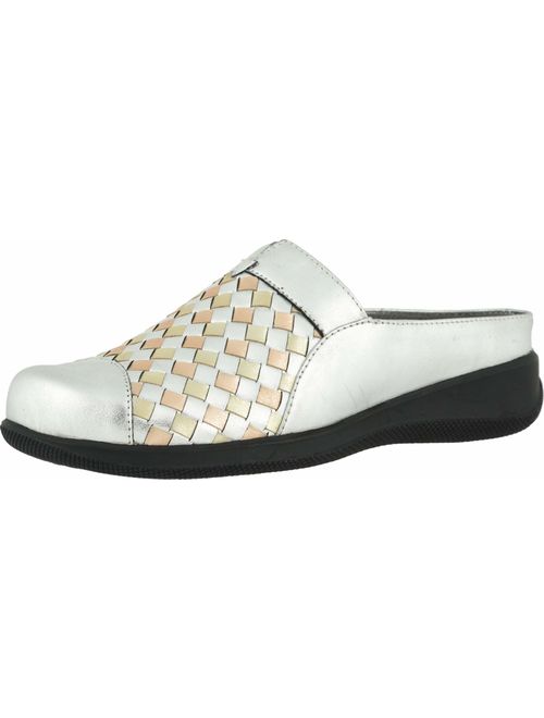 SoftWalk Women's Salina Woven Flat