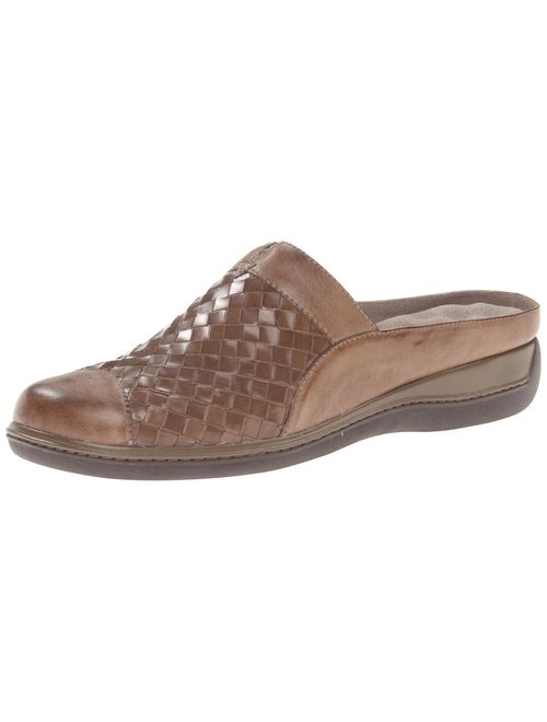 SoftWalk Women's Salina Woven Flat