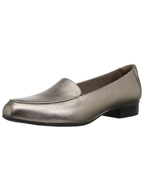 Clarks Women's Juliet Lora Loafer, Taupe Snake Synthetic, 100 W US