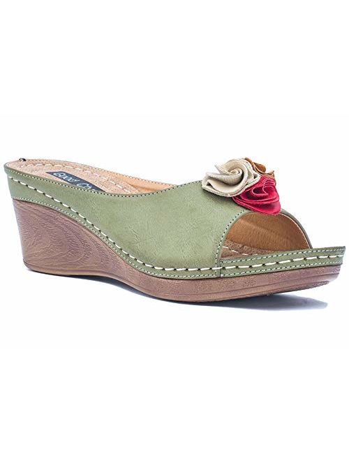 Gc Shoes Women's Sydney Rosette Slide Wedge Sandals