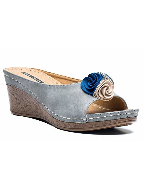 Gc Shoes Women's Sydney Rosette Slide Wedge Sandals