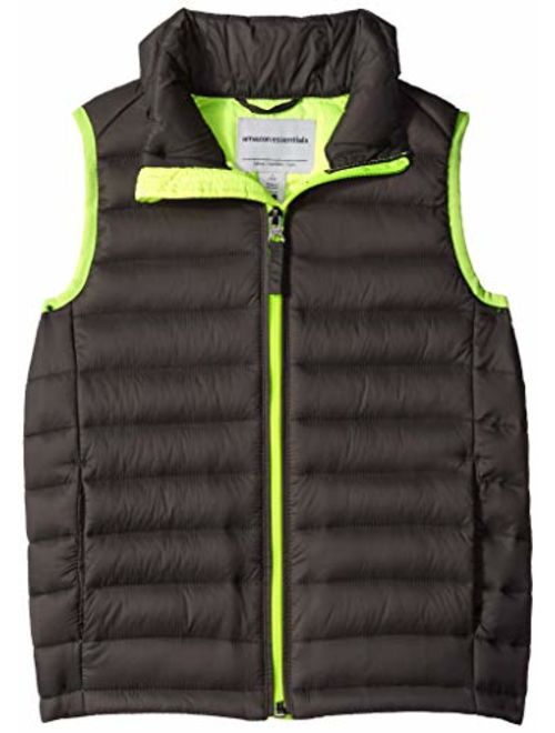 Amazon Essentials Boy's Lightweight Water-Resistant Packable Puffer Vest