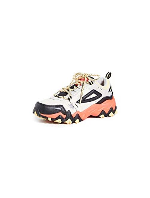 Fila Women's Oakmont TR Sneakers