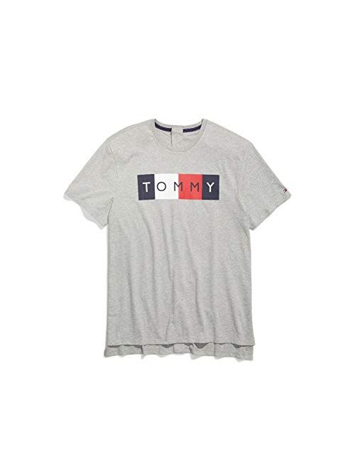 Tommy Hilfiger Men's Adaptive T Shirt with Magnetic-Buttons at Shoulders