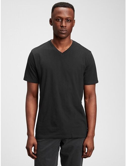 GAP Classic V T-Shirt