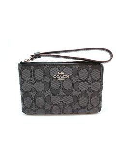 Signature Corner Zip Wristlet