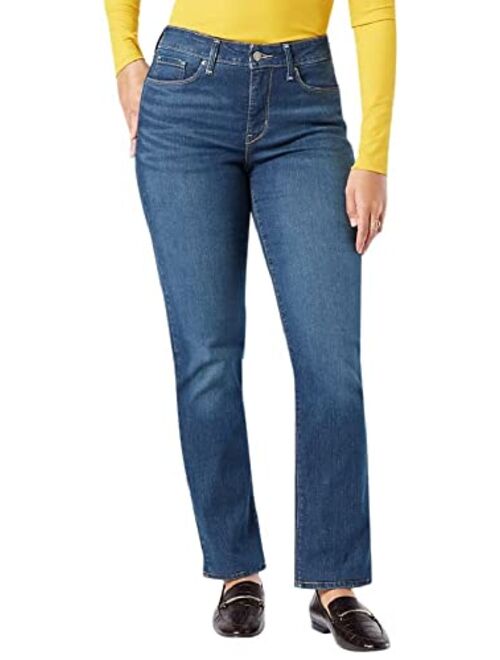 Signature by Levi Strauss & Co. Women's Curvy Totally Shaping Straight Jeans (Standard and Plus)