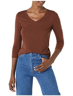 Women's Classic-Fit 3/4 Sleeve V-Neck T-Shirt