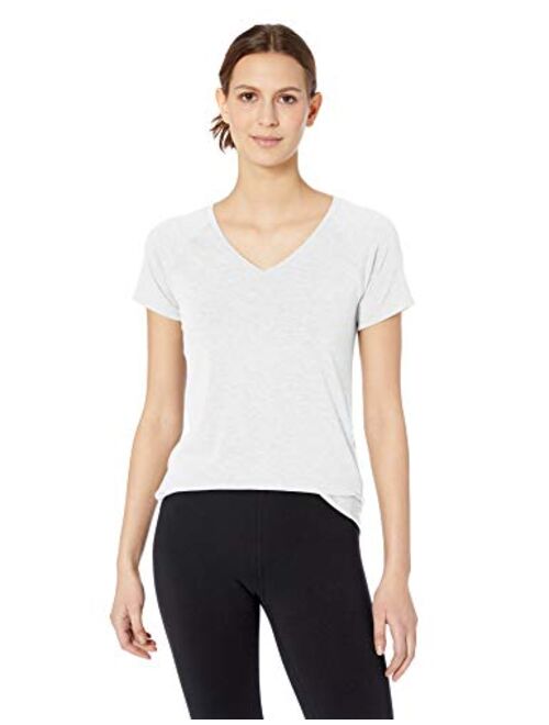 Amazon Essentials Women's Studio Short-Sleeve Lightweight V-Neck T-Shirt