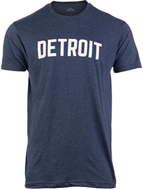 Detroit | Classic Retro City Grey Blue Red Black Detroiter 313 Cool Michigan Men Women T-Shirt