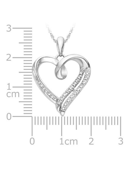 Sterling Silver Round Diamond in Heart Pendant (1/10 cttw)