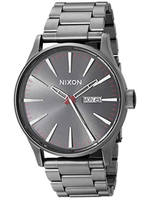 Nixon Sentry SS Stainless Steel Day/Date 42mm WR 100 Meters Mens Watch A356