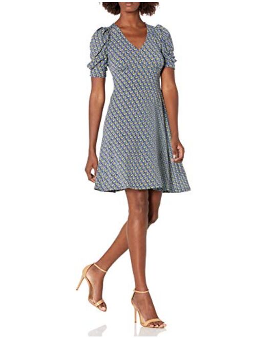 Amazon Brand - Lark & Ro Women's Ruched Sleeve V Neck Knit Dress