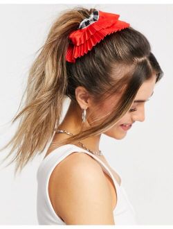 scrunchie in gingham with pleated edge
