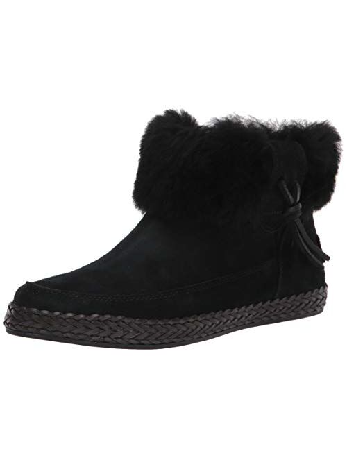 UGG Women's Elowen Ankle Boot