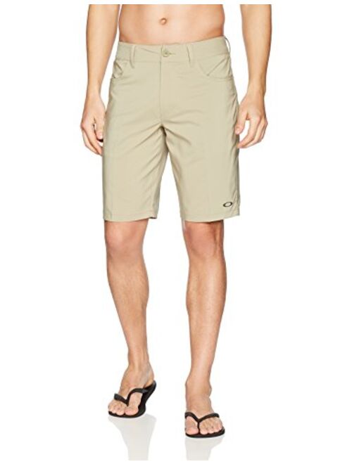 Oakley Men's Base Line Hybrid 21-Inch Shorts