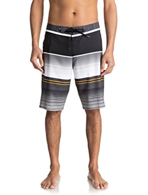 Quiksilver Men's Everyday Stripe Vee 21 Boardshort