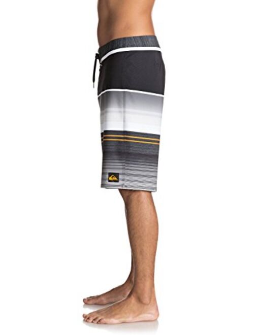 Quiksilver Men's Everyday Stripe Vee 21 Boardshort