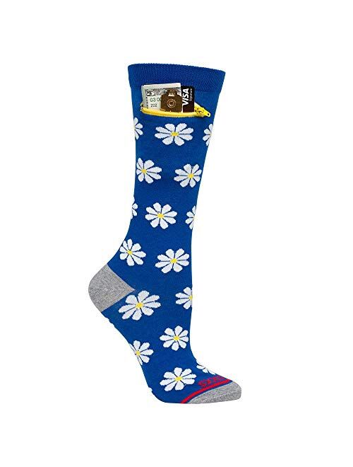 DAISIES ON BLUE - Womens Pocket Socks