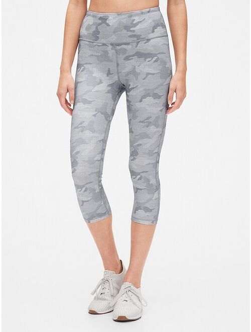 GapFit High Rise Capris in Eclipse