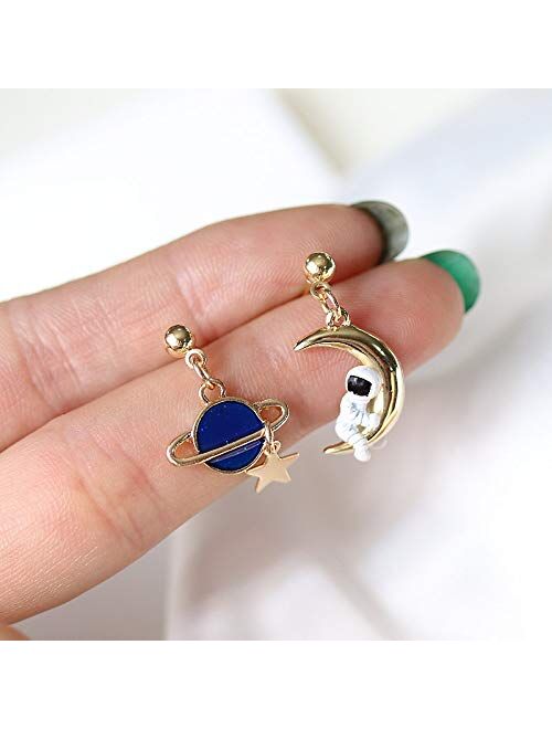 Creative Cute Cartoon Astronaut Stud Earrings for Women Asymmetric Spaceman Star Drop Earrings Hypoallergenic Jewelry