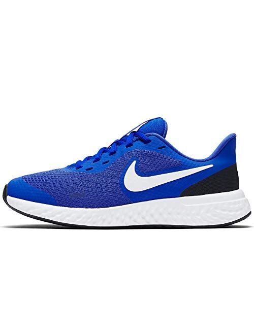 Nike Unisex-Child Revolution 5 Grade School Running Shoe