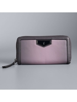 Simply style with this compact and lightweight Vera Vera Wang Signature Wallet