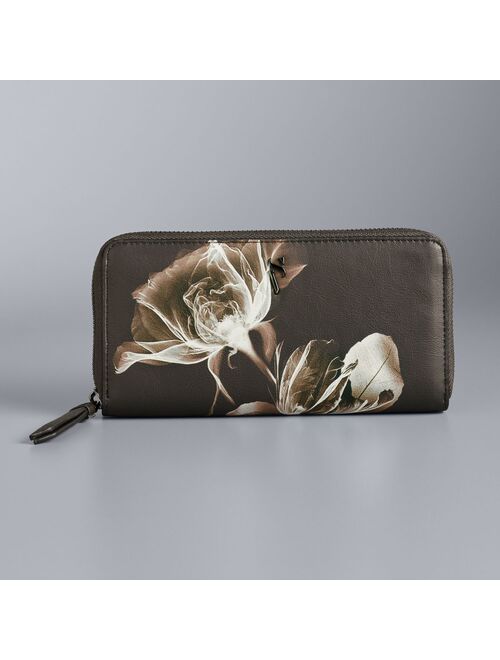 Simply Vera Vera Wang Simply style with this compact and lightweight Vera Vera Wang Signature Wallet