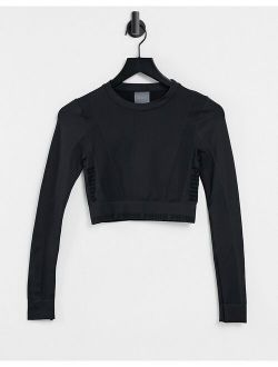 Training Evoknit seamless long sleeve crop top in black