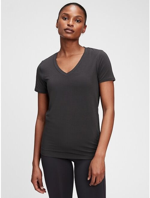 GapFit Breathe V-Neck T-Shirt