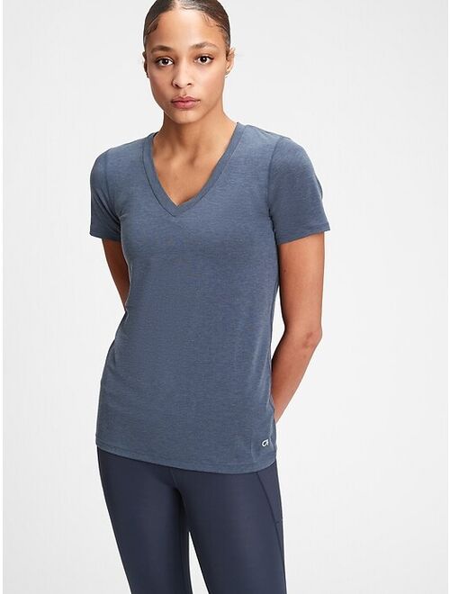 GapFit Breathe V-Neck T-Shirt